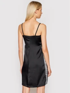 ADIDAS Vestito Estivo Adicolor Classics H33694 Nero Regular Fit -Offerta economica Guess || Calvin Klein Jeans || Vero Moda adidas vestito estivo adicolor classics h33694 nero regular fit 2