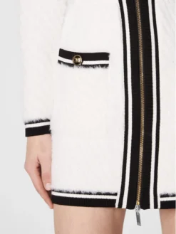 Elisabetta Franchi Vestito Di Maglia AM-50M-26E2-V500 Bianco Slim Fit 9 Elisabetta Franchi Vestito Di Maglia AM-50M-26E2-V500 Bianco Slim Fit -Offerta economica Guess || Calvin Klein Jeans || Vero Moda elisabetta franchi vestito di maglia am 50m 26e2 v500 bianco slim fit 4