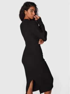 Gina Tricot Vestito Di Maglia Klara 17570 Nero Slim Fit -Offerta economica Guess || Calvin Klein Jeans || Vero Moda gina tricot vestito di maglia klara 17570 nero slim fit 4