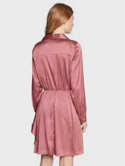 Guess Vestito Chemisier Alya W2BK83 WF1T2 Rosa Regular Fit 7 Guess Vestito Chemisier Alya W2BK83 WF1T2 Rosa Regular Fit -Offerta economica Guess || Calvin Klein Jeans || Vero Moda guess vestito chemisier alya w2bk83 wf1t2 rosa regular fit 2