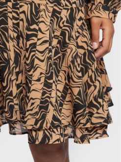 Hugo Vestito Da Giorno Kandras1 50476651 Marrone Regular Fit 9 Hugo Vestito Da Giorno Kandras1 50476651 Marrone Regular Fit -Offerta economica Guess || Calvin Klein Jeans || Vero Moda hugo vestito da giorno kandras1 50476651 marrone regular fit 4