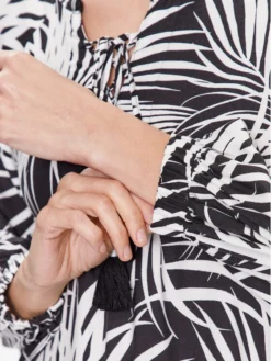 Maaji Vestito Estivo 1980CTU601 Nero Relaxed Fit -Offerta economica Guess || Calvin Klein Jeans || Vero Moda maaji vestito estivo 1980ctu601 nero relaxed fit 4