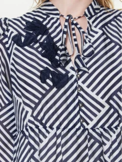 MAX & Co. Vestito Da Giorno Renzo 72212023 Blu Scuro Regular Fit 8 MAX & Co. Vestito Da Giorno Renzo 72212023 Blu Scuro Regular Fit -Offerta economica Guess || Calvin Klein Jeans || Vero Moda max co vestito da giorno renzo 72212023 blu scuro regular fit 3