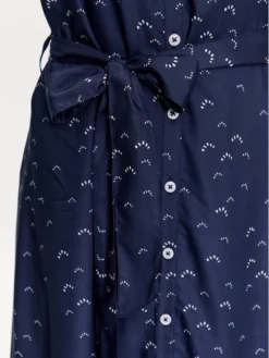 Mustang Vestito Chemisier Style Faany 1013561 Blu Scuro Regular Fit -Offerta economica Guess || Calvin Klein Jeans || Vero Moda mustang vestito chemisier style faany 1013561 blu scuro regular fit 4