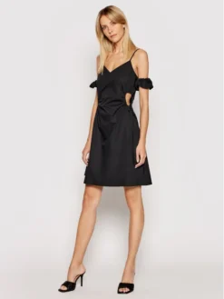 NA-KD Vestito Estivo Cut Out 1018-006813-0002-581 Nero Regular Fit -Offerta economica Guess || Calvin Klein Jeans || Vero Moda na kd vestito estivo cut out 1018 006813 0002 581 nero regular fit 1