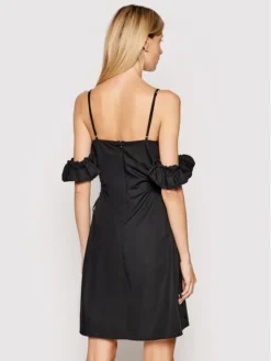 NA-KD Vestito Estivo Cut Out 1018-006813-0002-581 Nero Regular Fit -Offerta economica Guess || Calvin Klein Jeans || Vero Moda na kd vestito estivo cut out 1018 006813 0002 581 nero regular fit 2