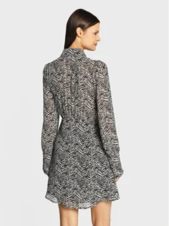 Patrizia Pepe Vestito Chemisier 2A2479 A194 J3A3 Multicolore Regular Fit -Offerta economica Guess || Calvin Klein Jeans || Vero Moda patrizia pepe vestito chemisier 2a2479 a194 j3a3 multicolore regular fit 2