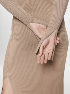 Patrizia Pepe Vestito Di Maglia 8A1064/K9J5-B752 Beige Slim Fit -Offerta economica Guess || Calvin Klein Jeans || Vero Moda patrizia pepe vestito di maglia 8a1064 k9j5 b752 beige slim fit 4