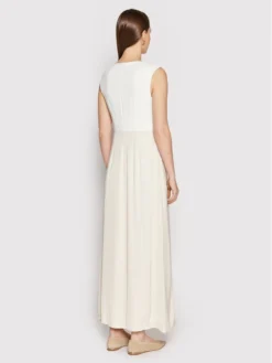 Peserico Vestito Estivo E02951 Beige Relaxed Fit -Offerta economica Guess || Calvin Klein Jeans || Vero Moda peserico vestito estivo e02951 beige relaxed fit 2