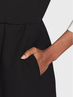 Red Valentino Vestito Da Giorno 1R0VAFQ55MJ Nero Regular Fit -Offerta economica Guess || Calvin Klein Jeans || Vero Moda red valentino vestito da giorno 1r0vafq55mj nero regular fit 4