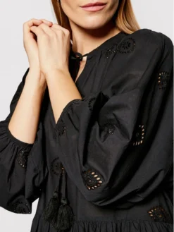 Seafolly Vestito Estivo Embroidery 54155-DR Nero Regular Fit -Offerta economica Guess || Calvin Klein Jeans || Vero Moda seafolly vestito estivo embroidery 54155 dr nero regular fit 3