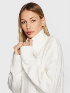 Silvian Heach Vestito Di Maglia PGA22087VE Bianco Relaxed Fit -Offerta economica Guess || Calvin Klein Jeans || Vero Moda silvian heach vestito di maglia pga22087ve bianco relaxed fit 3