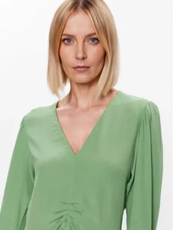 United Colors Of Benetton Vestito Da Giorno 43A0DV031 Verde Regular Fit -Offerta economica Guess || Calvin Klein Jeans || Vero Moda united colors of benetton vestito da giorno 43a0dv031 verde regular fit 3