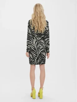 Vero Moda Vestito Chemisier Liva 10275274 Nero Regular Fit -Offerta economica Guess || Calvin Klein Jeans || Vero Moda vero moda vestito chemisier liva 10275274 nero regular fit 2