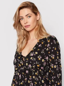 Vero Moda Vestito Da Giorno Ico 10261053 Nero Regular Fit -Offerta economica Guess || Calvin Klein Jeans || Vero Moda vero moda vestito da giorno ico 10261053 nero regular fit 3