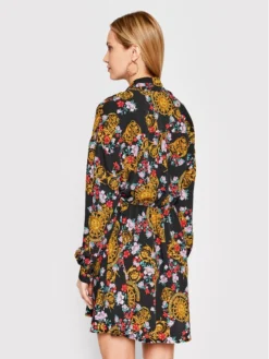 Versace Jeans Couture Vestito Chemisier 72HAO924 Nero Regular Fit -Offerta economica Guess || Calvin Klein Jeans || Vero Moda versace jeans couture vestito chemisier 72hao924 nero regular fit 2