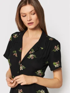 Volcom Vestito Chemisier Stormy Tropix B1312204 Nero Loose Fit -Offerta economica Guess || Calvin Klein Jeans || Vero Moda volcom vestito chemisier stormy tropix b1312204 nero loose fit 3